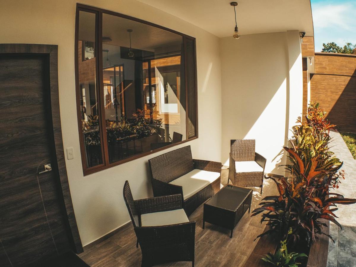 Toucan Platinum Suites Aparthotel Миндо Экстерьер фото